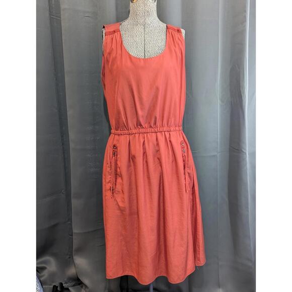 LOFT Dresses & Skirts - LOFT Red/Rust Scoop Neck Dress Zip Pockets Elastic Waist Women’s Sz10 Knee Lengt